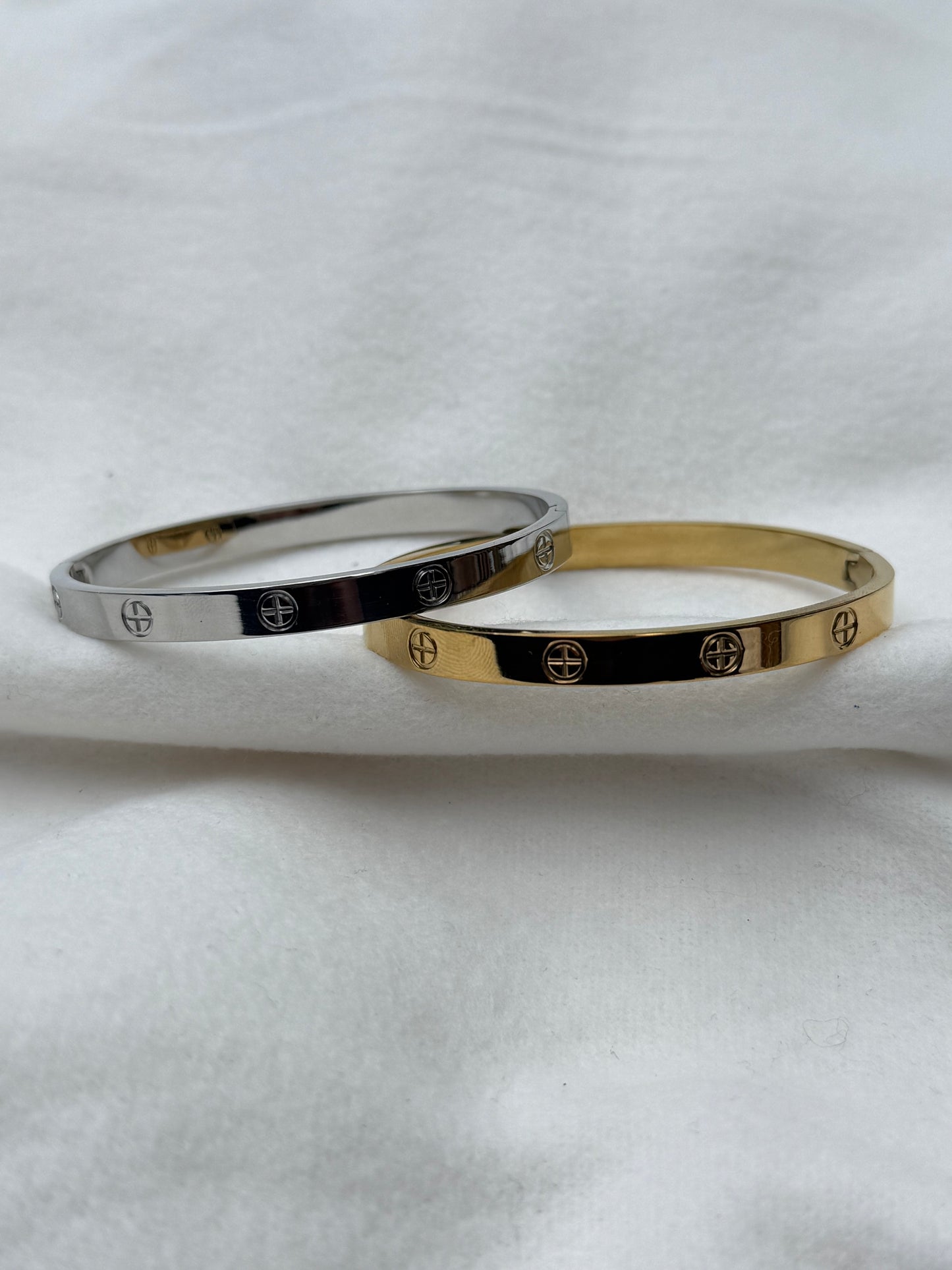 Criss cross bangle