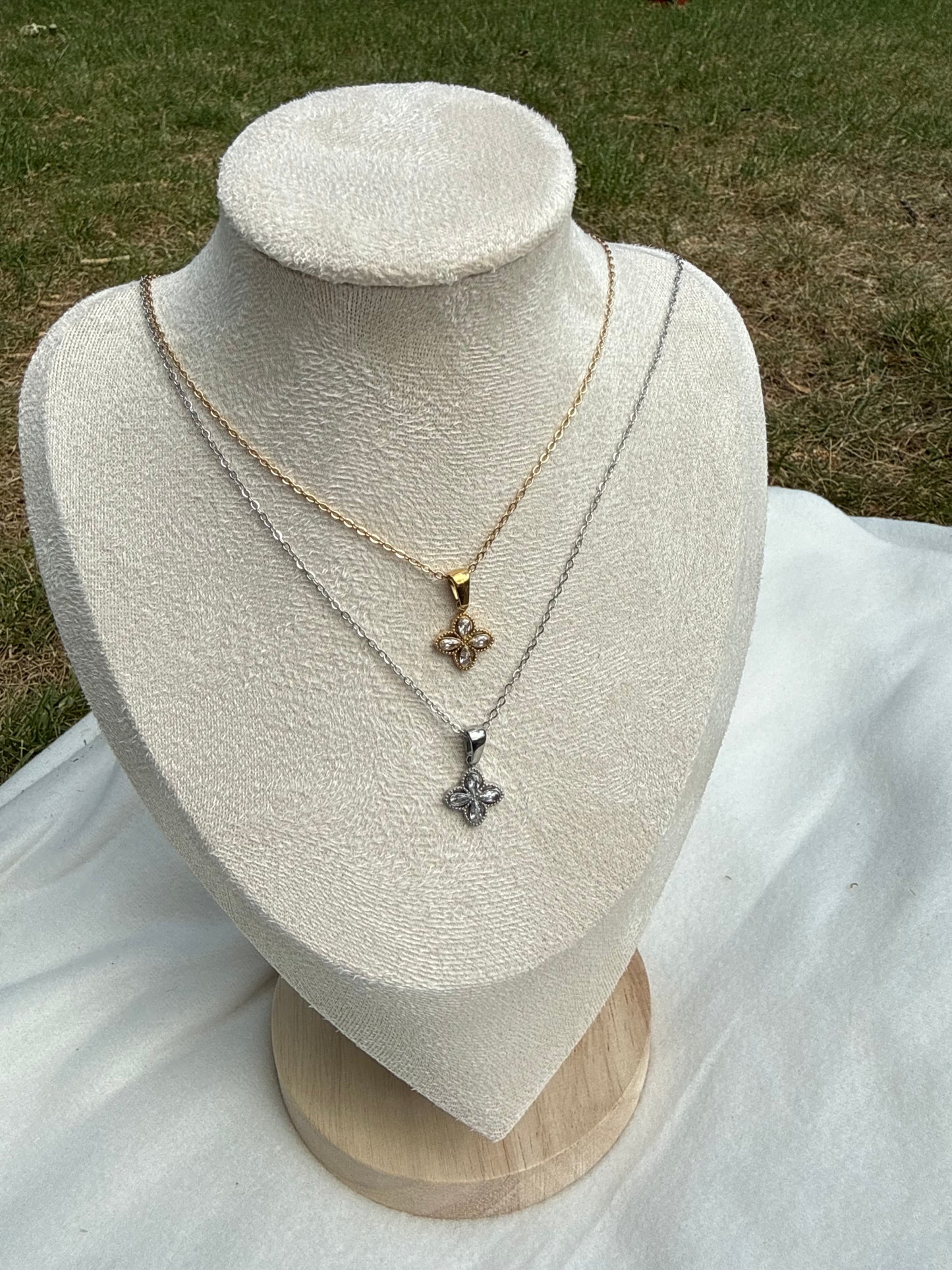 Clover necklace